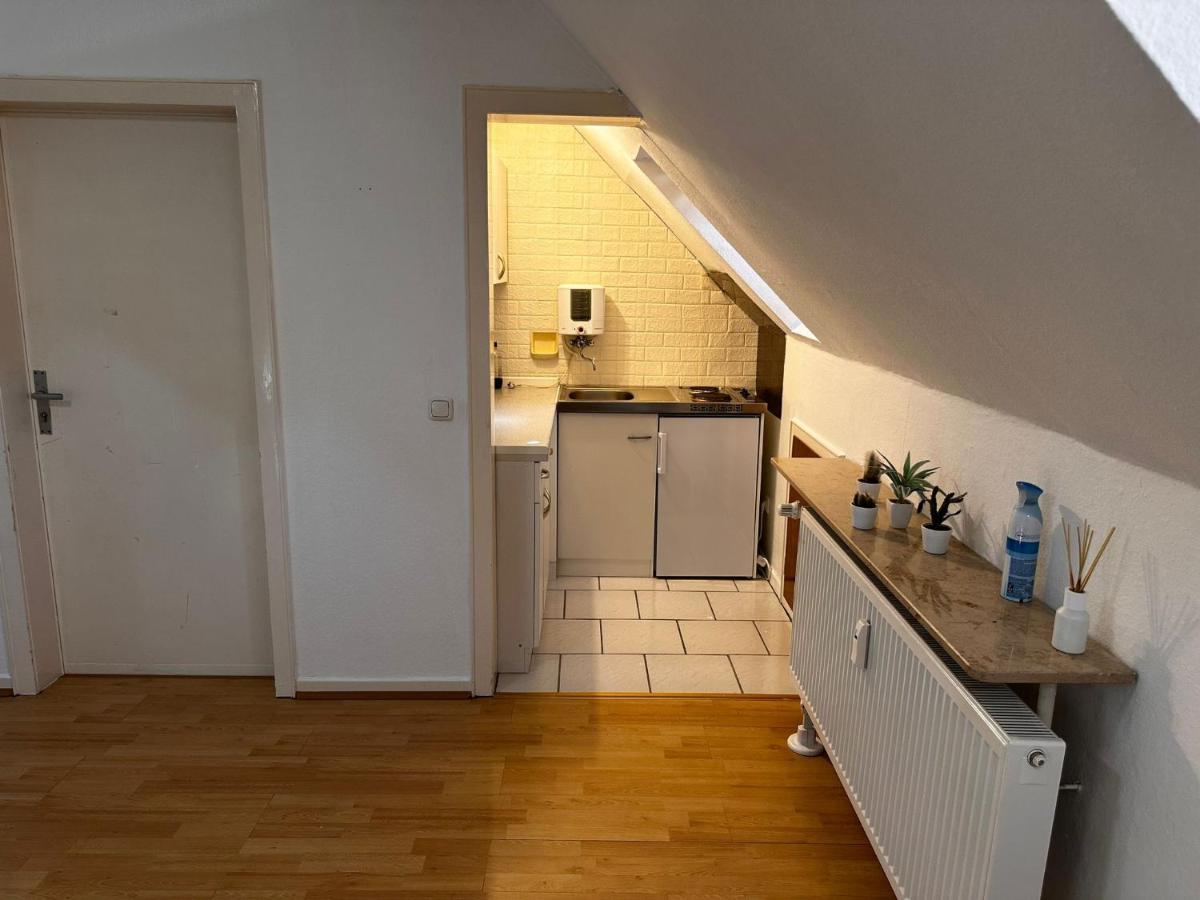 A&V Apartments Gemuetliche Rheinblick Wohnung Apt Daisy Duisburg Buitenkant foto