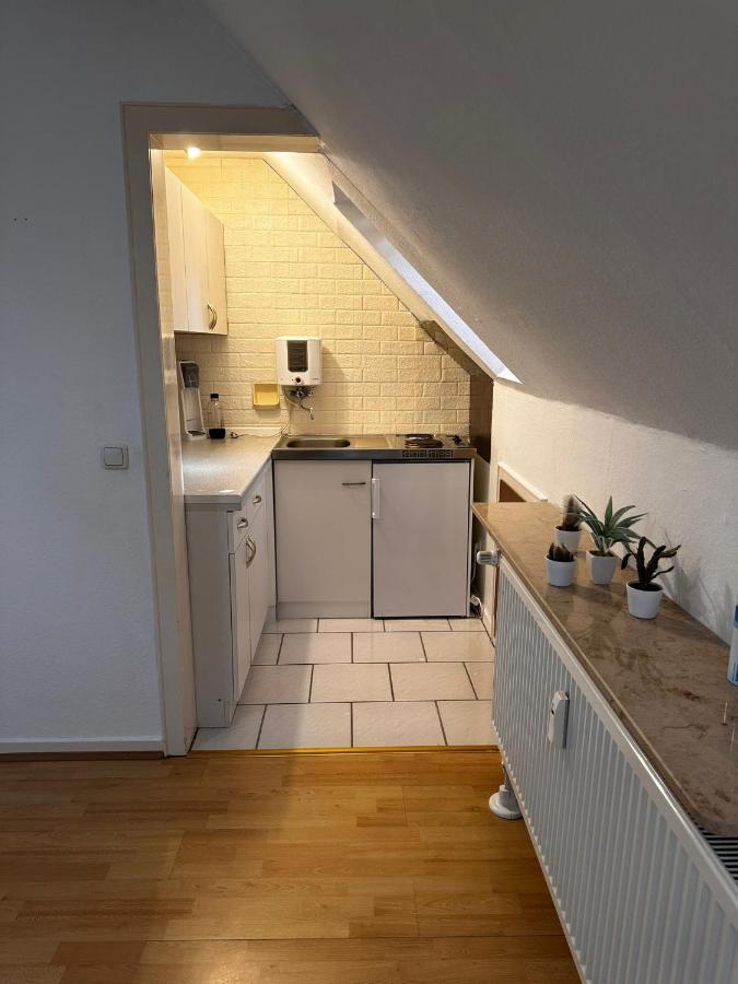 A&V Apartments Gemuetliche Rheinblick Wohnung Apt Daisy Duisburg Buitenkant foto