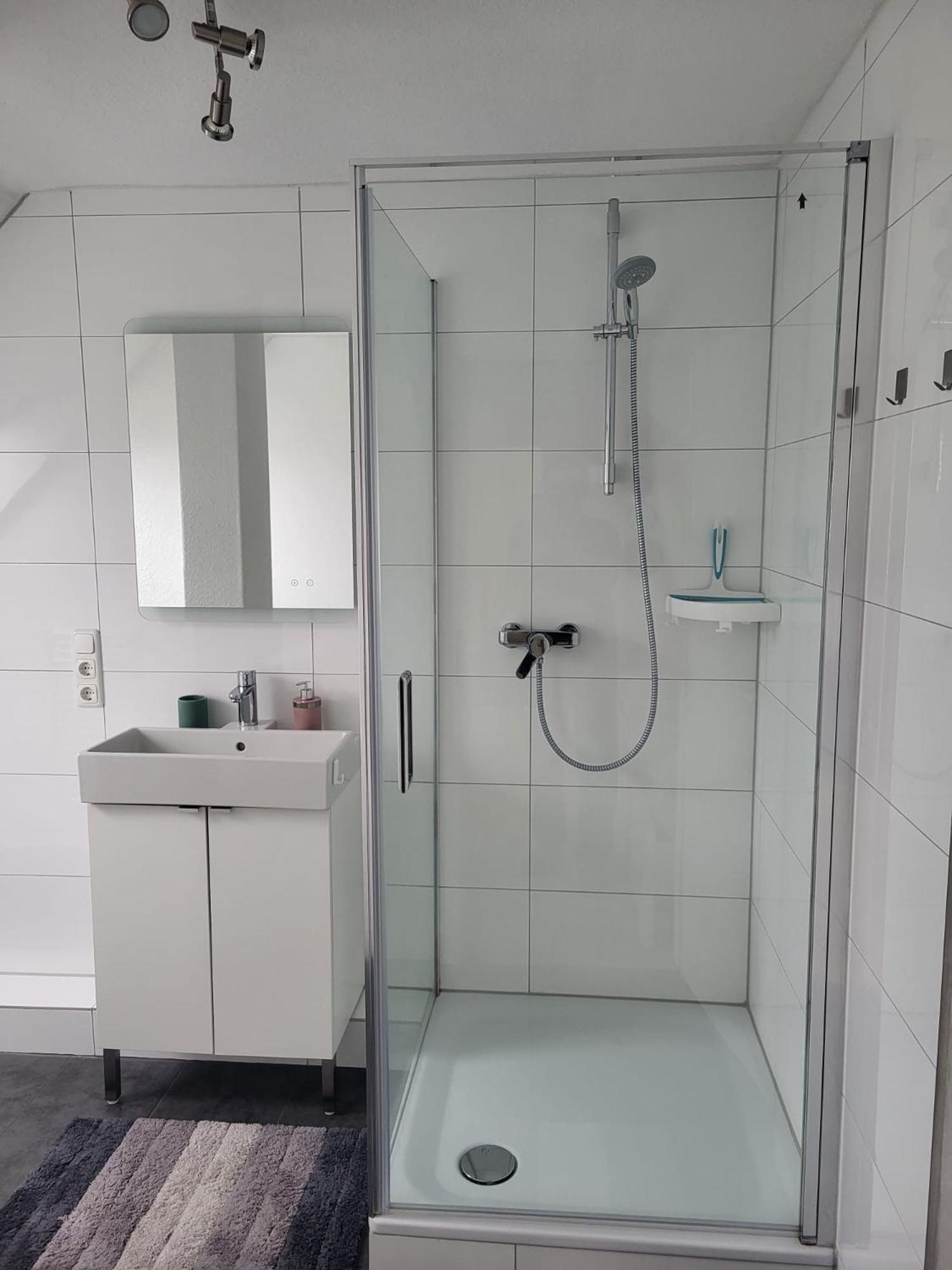 A&V Apartments Gemuetliche Rheinblick Wohnung Apt Daisy Duisburg Buitenkant foto